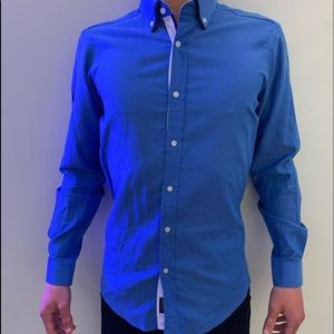 Men’s blue shirt XS